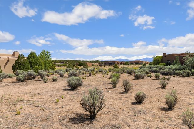 19 Tecolote Circle, Santa Fe, NM 87506
