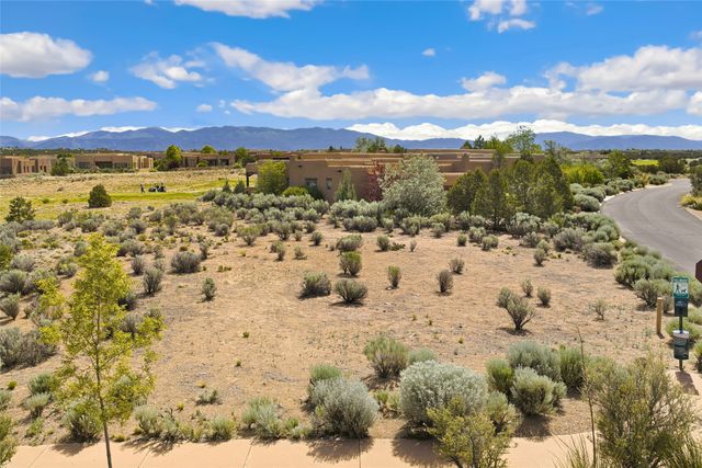 19 Tecolote Circle, Santa Fe, NM 87506