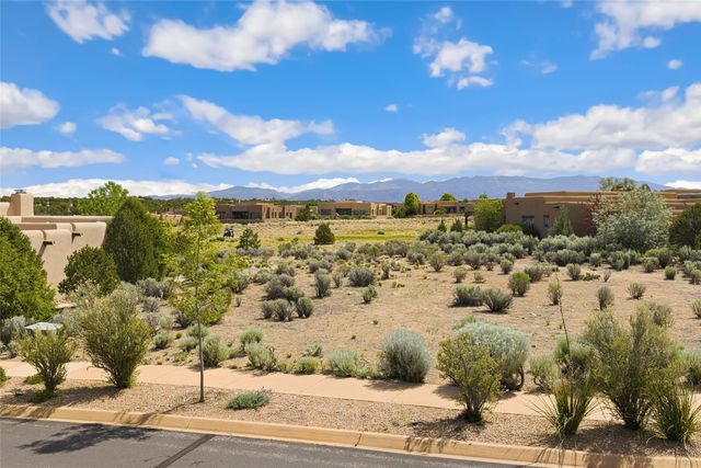 19 Tecolote Circle, Santa Fe, NM 87506