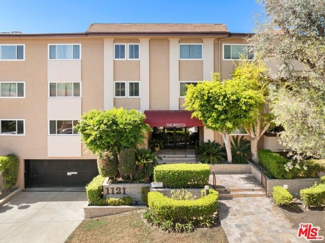 1121 N Olive Drive 102, West Hollywood, CA 90069