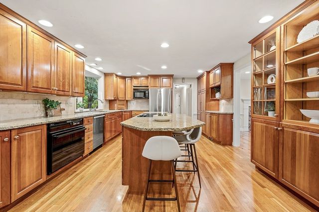 6 Olde Meetinghouse Road, Westborough, MA 01581