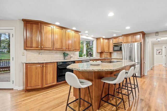 6 Olde Meetinghouse Road, Westborough, MA 01581
