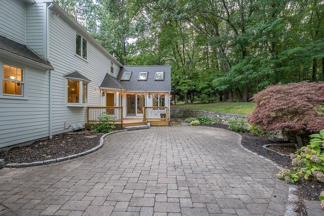 6 Olde Meetinghouse Road, Westborough, MA 01581
