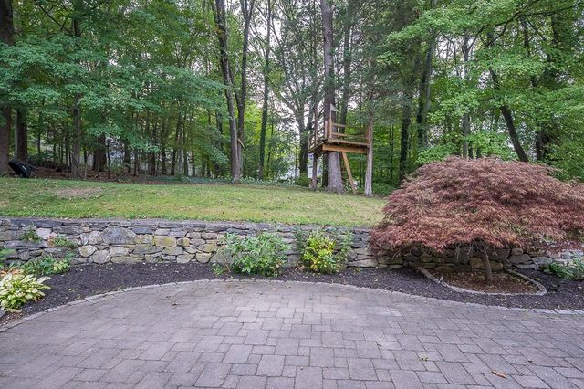 6 Olde Meetinghouse Road, Westborough, MA 01581