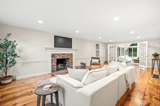 6 Olde Meetinghouse Road, Westborough, MA 01581