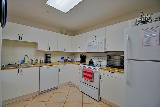 4 OCEANS WEST BOULEVARD 406A, Daytona Beach, FL 32118