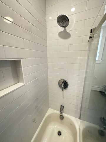 1284 Commonwealth Ave. 5, Boston, MA 02134