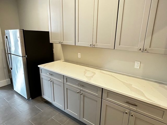 1284 Commonwealth Ave. 5, Boston, MA 02134