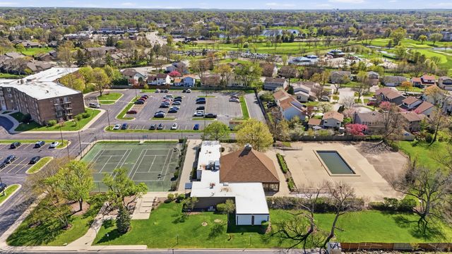 1500 Robin Circle 112, Hoffman Estates, IL 60169