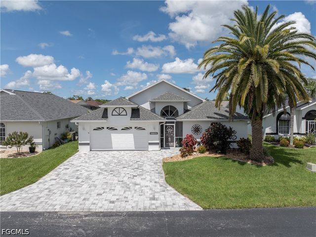 17761 Pineapple Palm CT, North Fort Myers, FL 33917