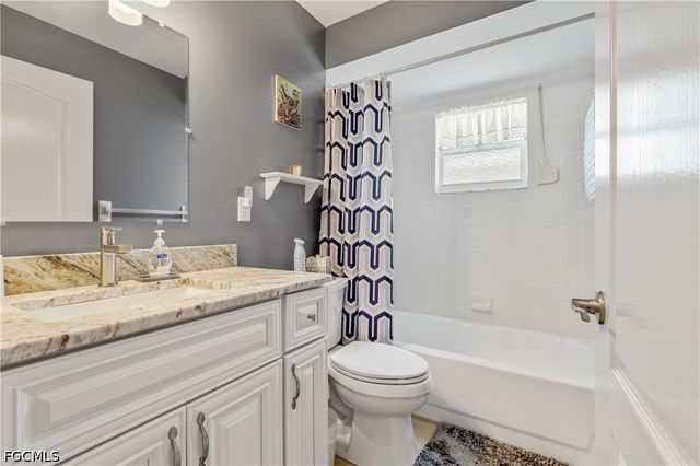 17761 Pineapple Palm CT, North Fort Myers, FL 33917