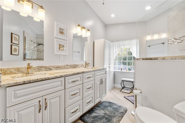 17761 Pineapple Palm CT, North Fort Myers, FL 33917
