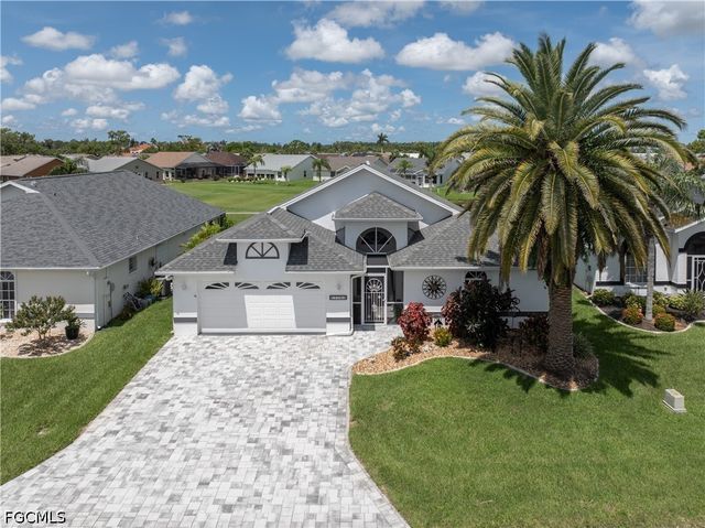 17761 Pineapple Palm CT, North Fort Myers, FL 33917