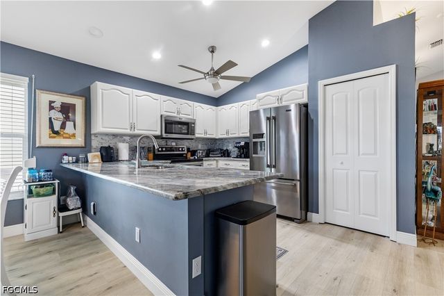 17761 Pineapple Palm CT, North Fort Myers, FL 33917