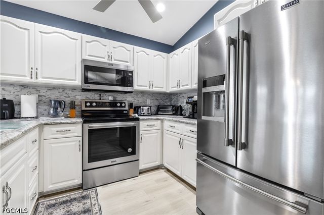17761 Pineapple Palm CT, North Fort Myers, FL 33917