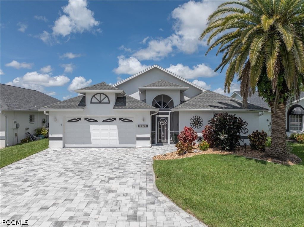 17761 Pineapple Palm CT, North Fort Myers, FL 33917