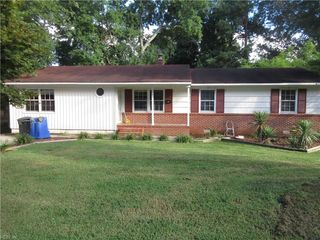 109 Fischer DR, Newport News, VA 23608