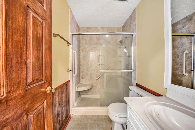 320 Fingerlake RD, Penhook, VA 24137