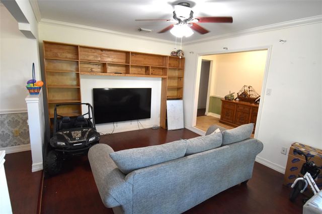 8502 Braes Meadow Drive, Houston, TX 77071