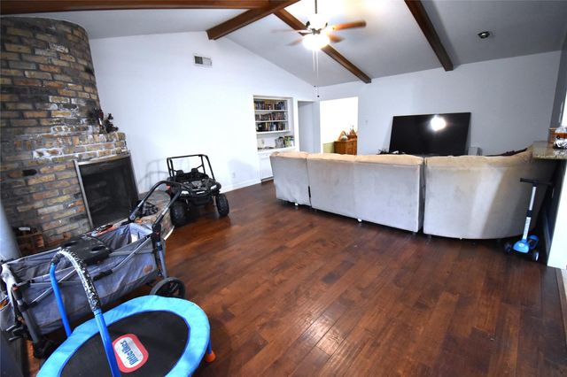 8502 Braes Meadow Drive, Houston, TX 77071