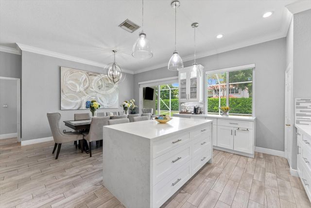 7653 NW 70th Avenue, Parkland, FL 33067