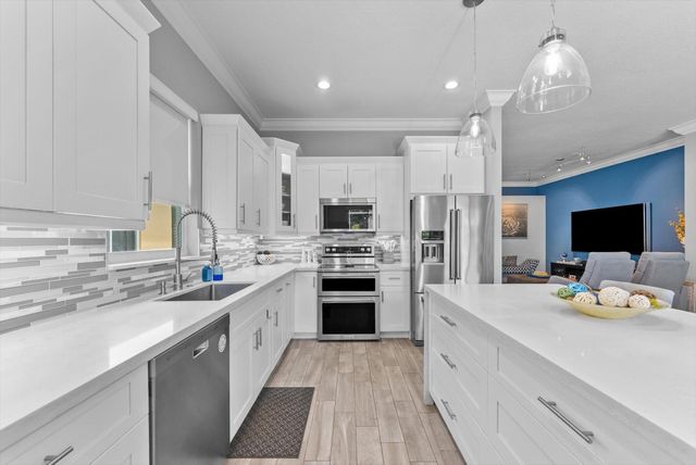 7653 NW 70th Avenue, Parkland, FL 33067