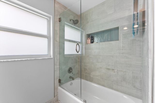 7653 NW 70th Avenue, Parkland, FL 33067