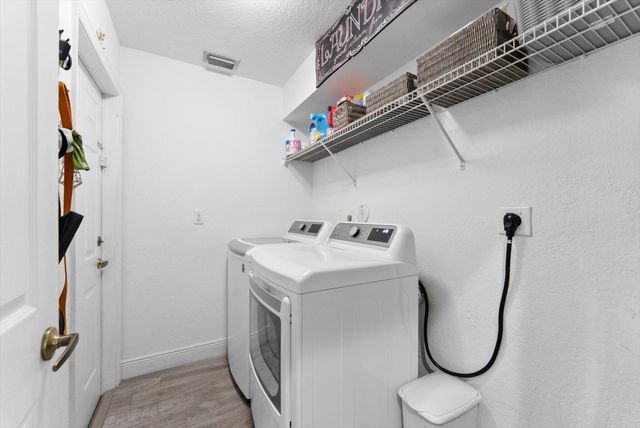 7653 NW 70th Avenue, Parkland, FL 33067