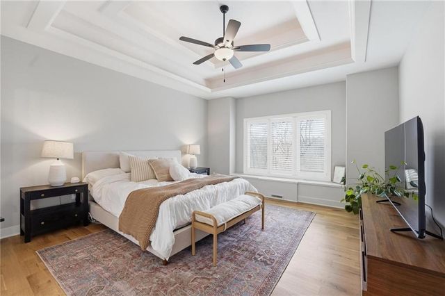 13475 Terrace Park Drive, Parkville, MO 64152