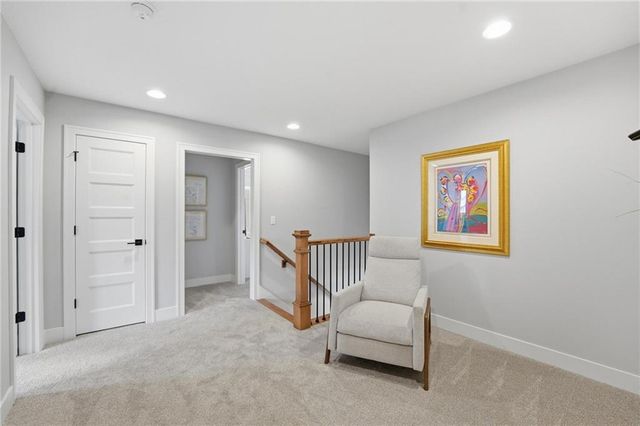 13475 Terrace Park Drive, Parkville, MO 64152