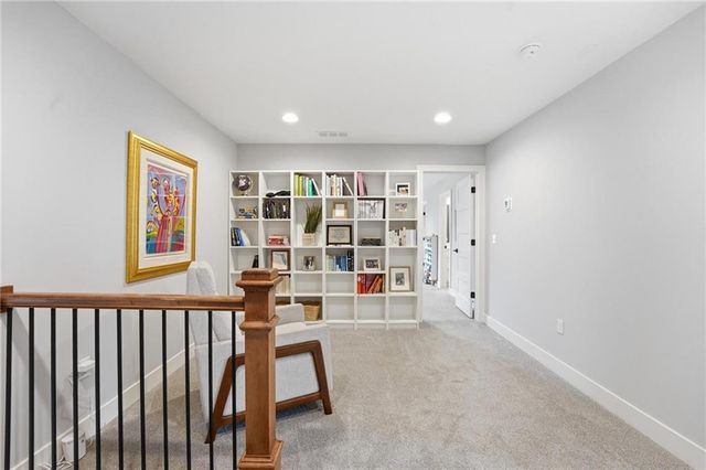 13475 Terrace Park Drive, Parkville, MO 64152