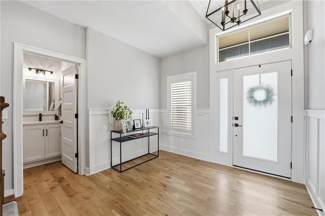 13475 Terrace Park Drive, Parkville, MO 64152