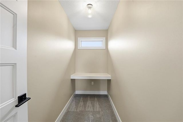 13475 Terrace Park Drive, Parkville, MO 64152