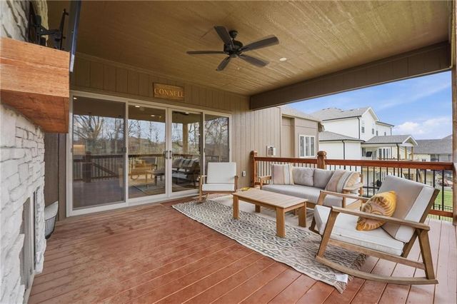 13475 Terrace Park Drive, Parkville, MO 64152