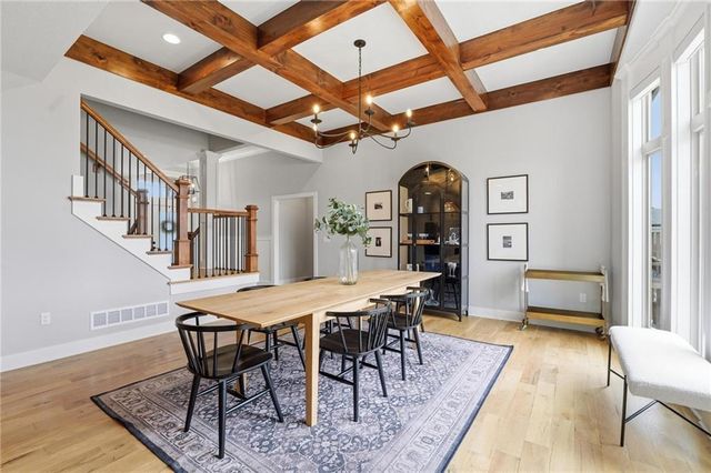 13475 Terrace Park Drive, Parkville, MO 64152