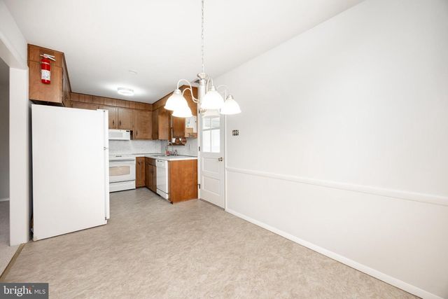 15 CHAR MAR LN, Royersford, PA 19468