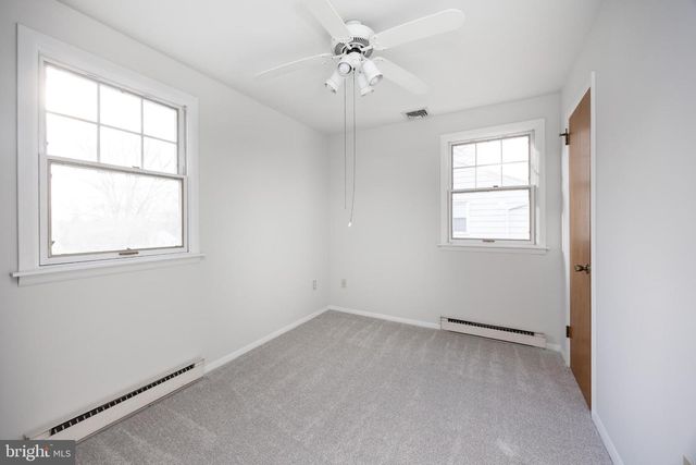 15 CHAR MAR LN, Royersford, PA 19468