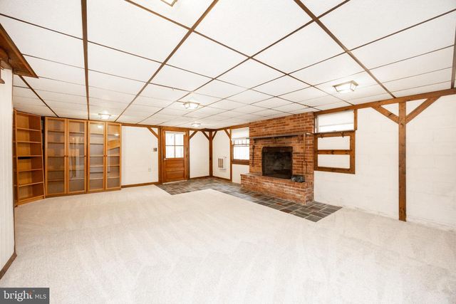 15 CHAR MAR LN, Royersford, PA 19468