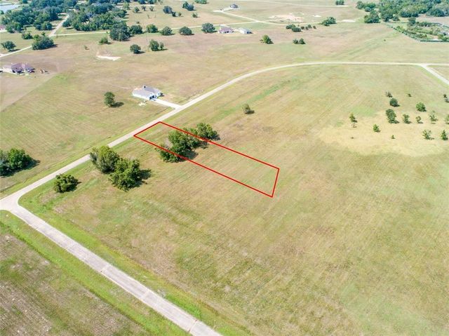 307 Colt Trail, Angleton, TX 77515