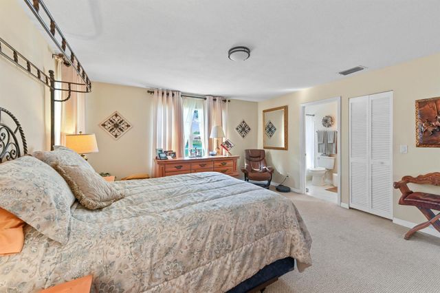 2182 SE Shipping Road, Port St Lucie, FL 34952