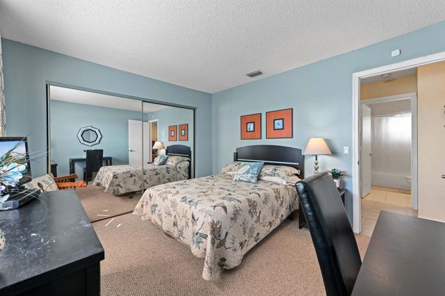 2182 SE Shipping Road, Port St Lucie, FL 34952