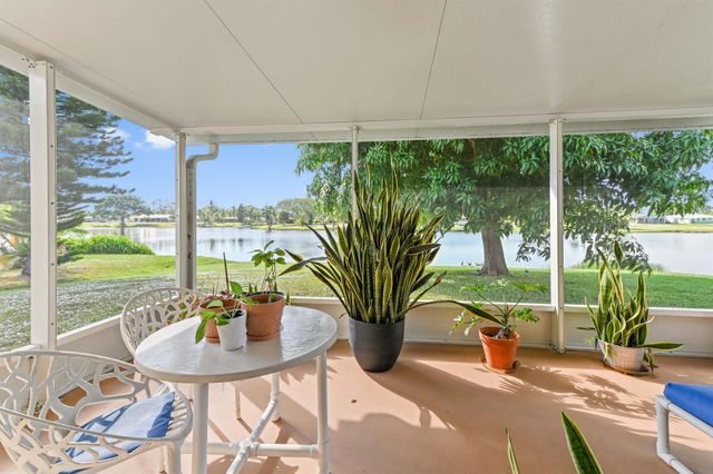 2182 SE Shipping Road, Port St Lucie, FL 34952