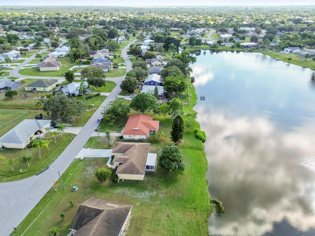 2182 SE Shipping Road, Port St Lucie, FL 34952