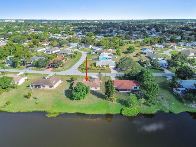 2182 SE Shipping Road, Port St Lucie, FL 34952