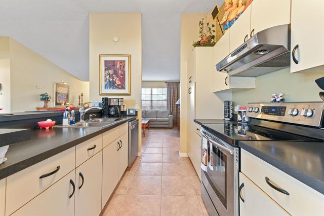 2182 SE Shipping Road, Port St Lucie, FL 34952