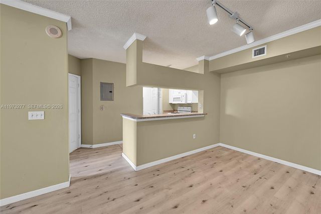 17150 N Bay Rd 2210, Sunny Isles Beach, FL 33160