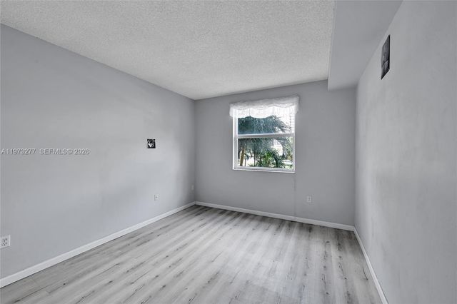 17150 N Bay Rd 2210, Sunny Isles Beach, FL 33160