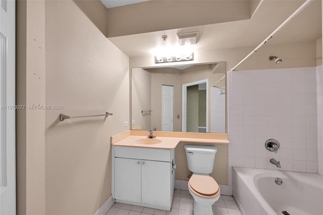 17150 N Bay Rd 2210, Sunny Isles Beach, FL 33160