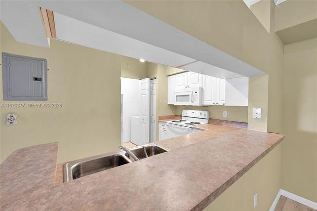 17150 N Bay Rd 2210, Sunny Isles Beach, FL 33160