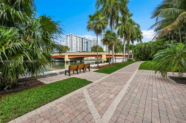 17150 N Bay Rd 2210, Sunny Isles Beach, FL 33160